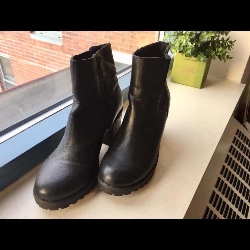 Ankle boots